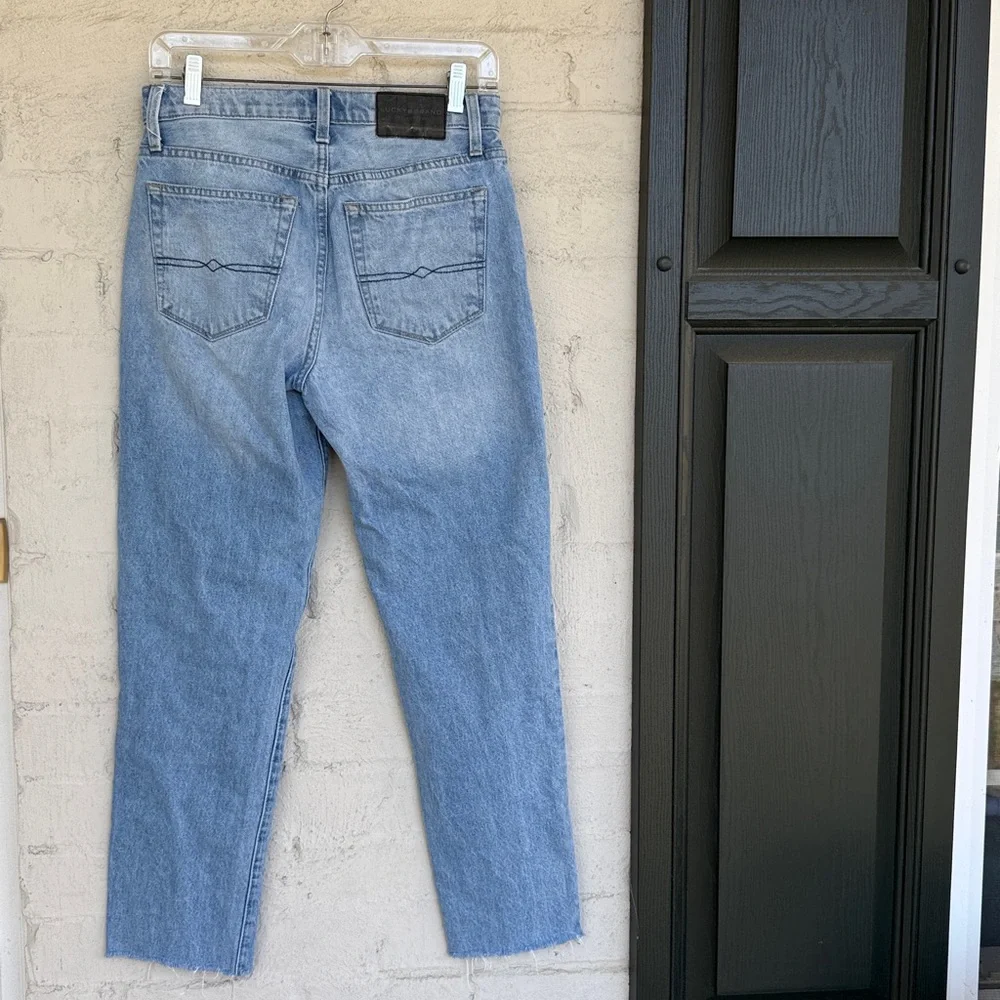 Lucky Brand High Rise Drew Mom Jean Size 27/4 - Picture 7 of 15